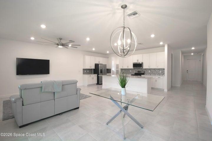 560 Veridian Circle NW, Palm Bay, FL, 32907 photo 18
