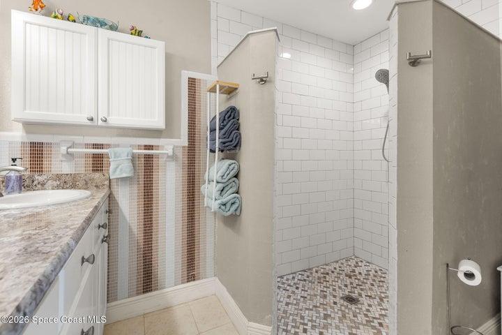 Walk in shower