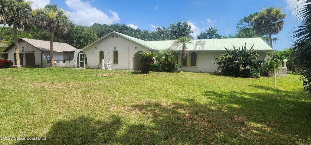 6870 Crepe Myrtle Drive, Grant, FL, 32949 photo 13