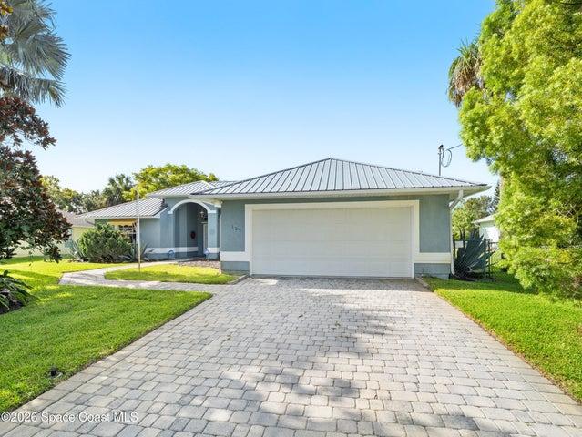 paver driveway spacious 2 car garage with utility tub