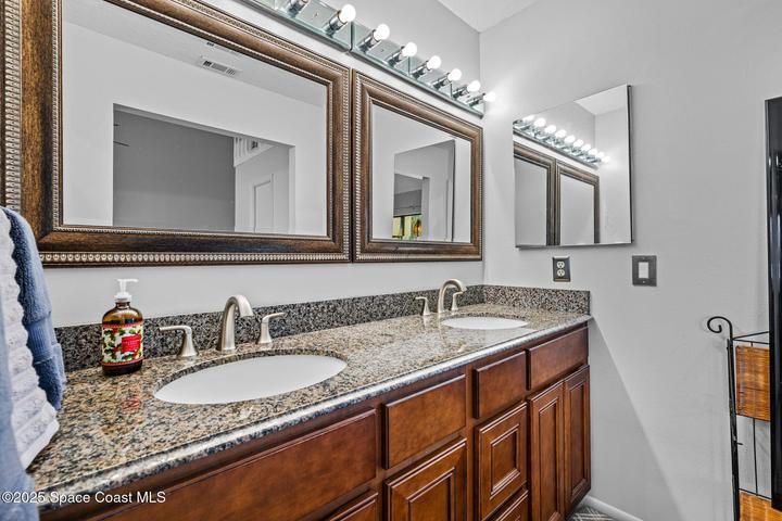 Primary his/her vanities