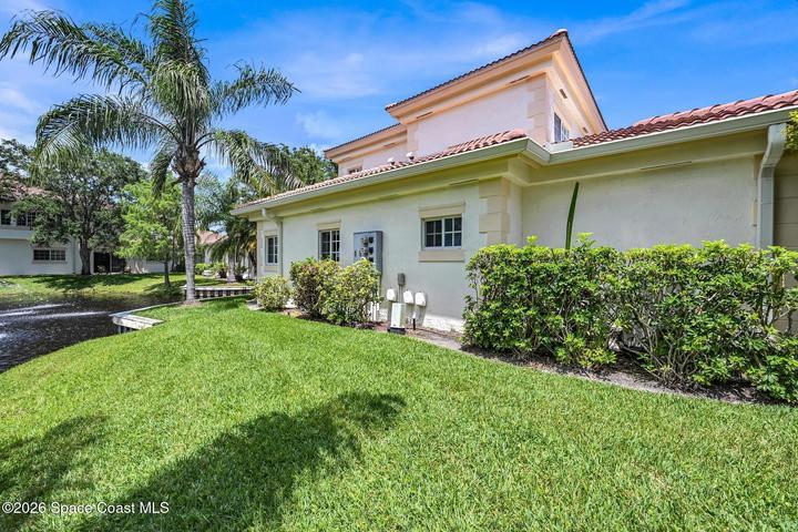 568 7th Square 101, Vero Beach