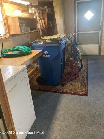 WASHER AND WORK TABLE AND STORAGE