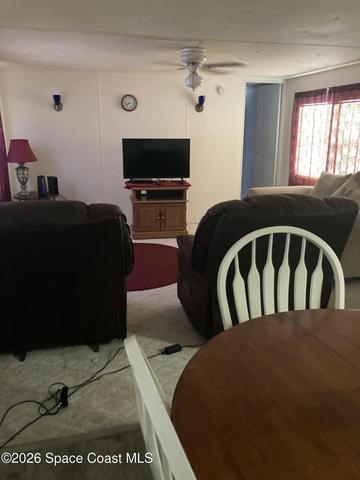 OPEN PLAN KITCHEN AND LIVING ROOM