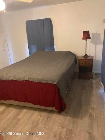 BACK BEDROOM