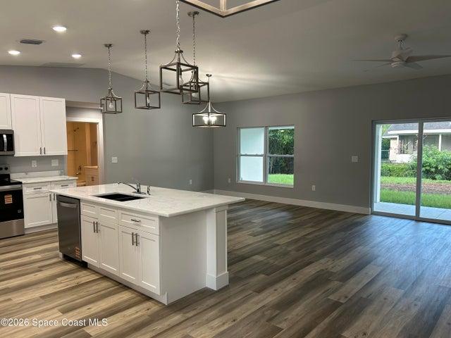 827 Everglade Avenue SE, Palm Bay, FL, 32909 photo 2