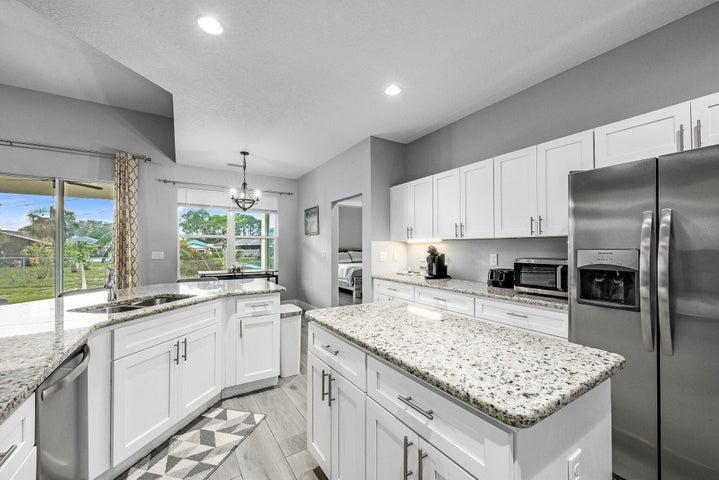 382 Eldron Boulevard NE, Palm Bay, FL, 32907 photo 25