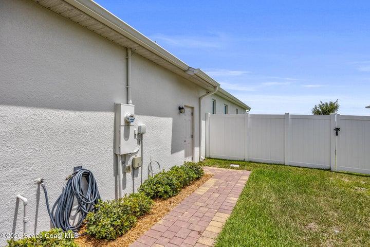 195 Loymer Circle, Merritt Island, FL, 32953 photo 5