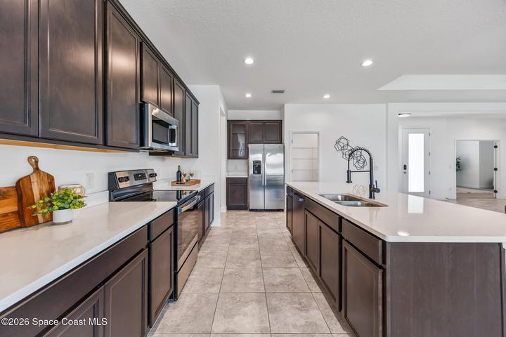195 Loymer Circle, Merritt Island, FL, 32953 photo 2
