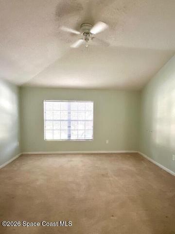 Large Primary Suite. Walk in Closet and large Bath!