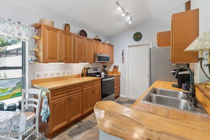 6287 N Mirror Lake Drive, Sebastian, FL, 32958 photo 4