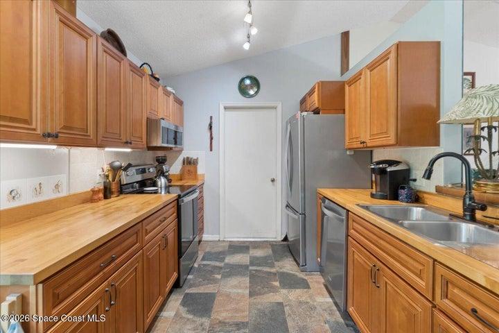 6287 N Mirror Lake Drive, Sebastian, FL, 32958 photo 6