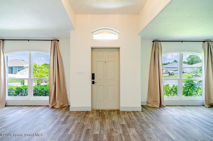 298 Silver Frost Street SE, Palm Bay, FL, 32909 photo 4