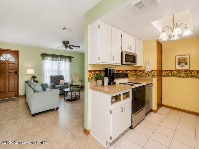 689 Caballero Avenue SE, Palm Bay, FL, 32909 photo 4