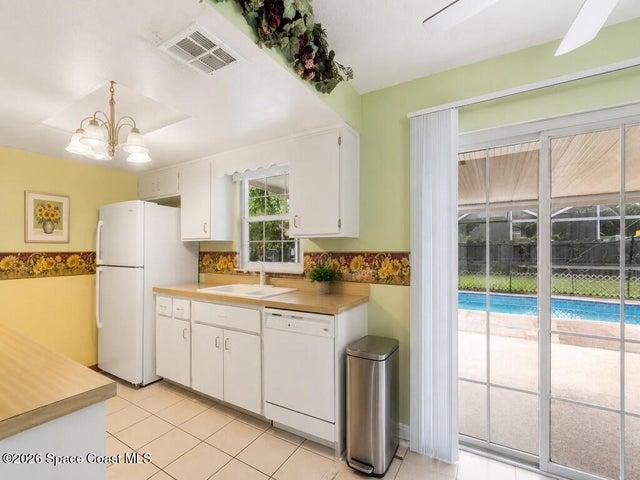 689 Caballero Avenue SE, Palm Bay, FL, 32909 photo 3