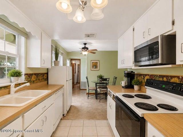 689 Caballero Avenue SE, Palm Bay, FL, 32909 photo 2