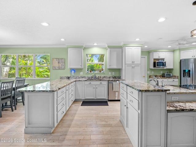 609 Manor Place, West Melbourne, FL, 32904 photo 9