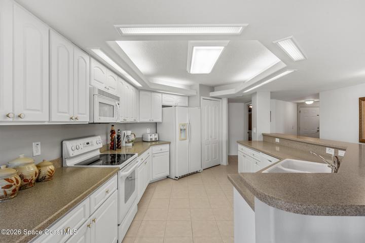 8934 Puerto Del Rio Drive 8503, Cape Canaveral, FL, 32920 photo 28
