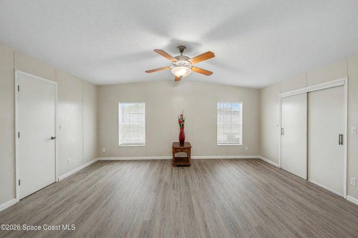 large master bedroom