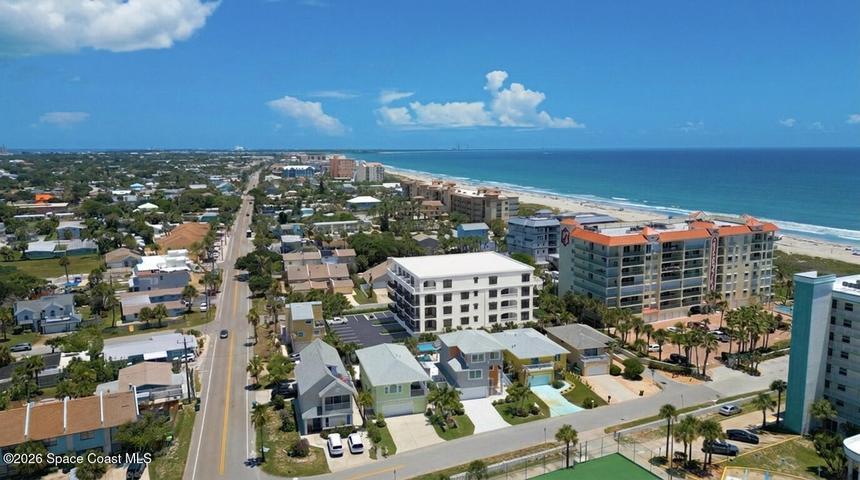 327 Wilson Avenue 403, Cocoa Beach, FL, 32931 photo 2