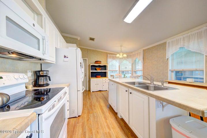 476 Horseshoe Bend Circle 187, Cocoa, FL, 32926 photo 5
