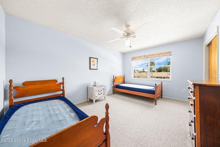 Oversized Guest room