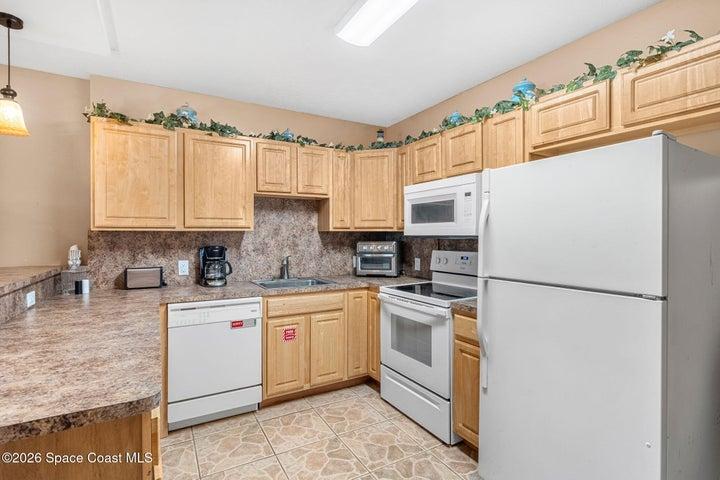 22 Tulip Avenue 308, Cocoa Beach, FL, 32931 photo 4