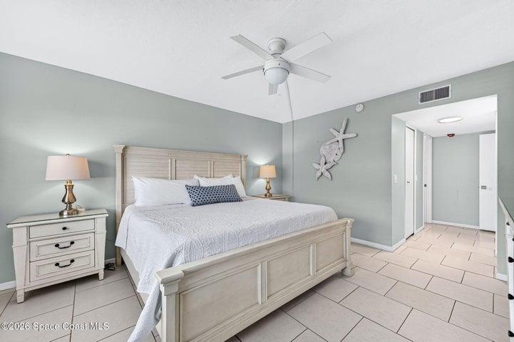 1050 N Atlantic Avenue 402, Cocoa Beach, FL, 32931 photo 14