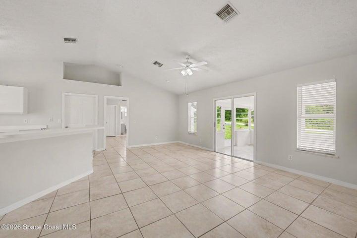 226 12th Street SW, Vero Beach, FL, 32962 photo 2