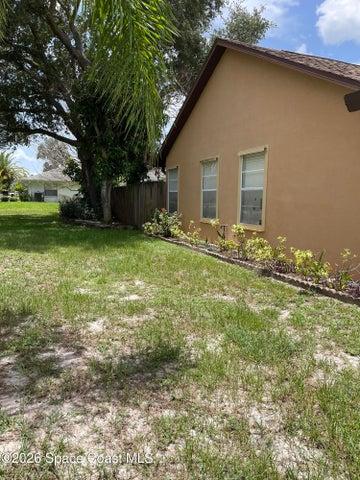side yard
