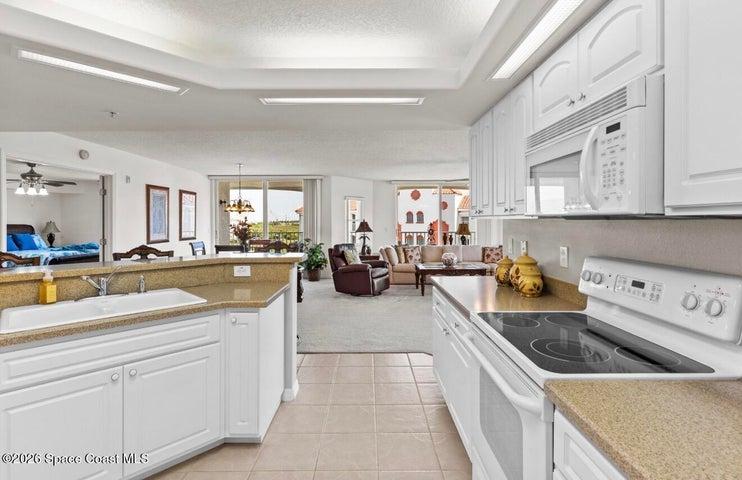 8934 Puerto Del Rio Drive 8503, Cape Canaveral, FL, 32920 photo 9