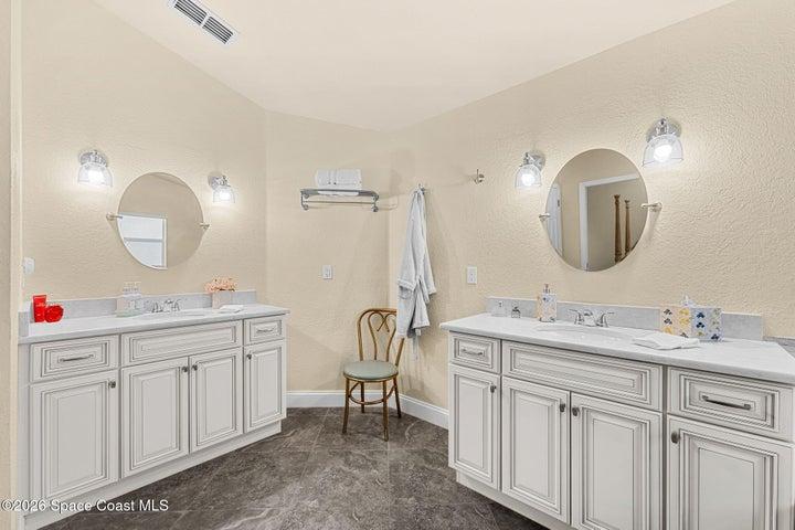Primary Bath with Dual Sink