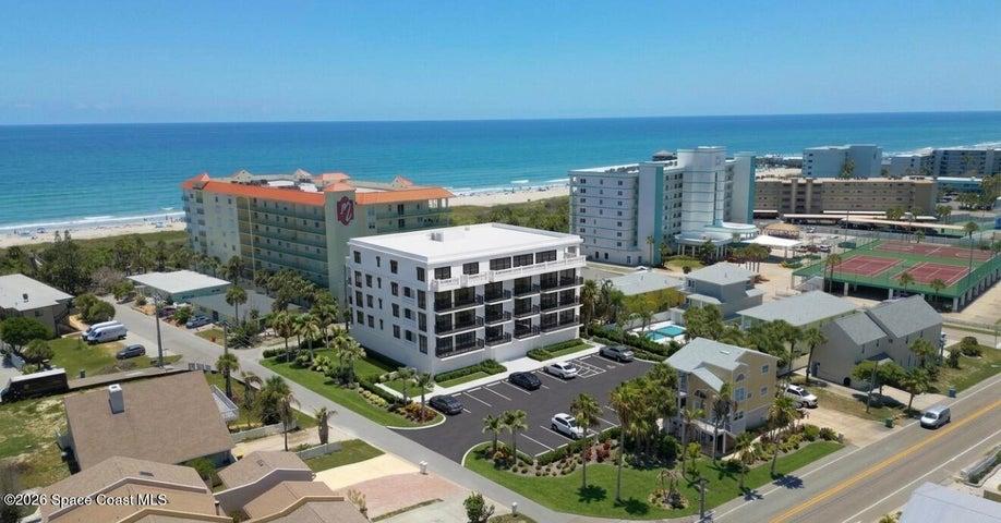 327 Wilson Avenue 304, Cocoa Beach, FL, 32931 photo 2