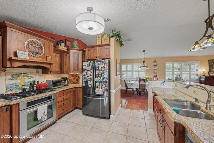 1810 Whispering Oaks Circle, Melbourne, FL, 32934 photo 10