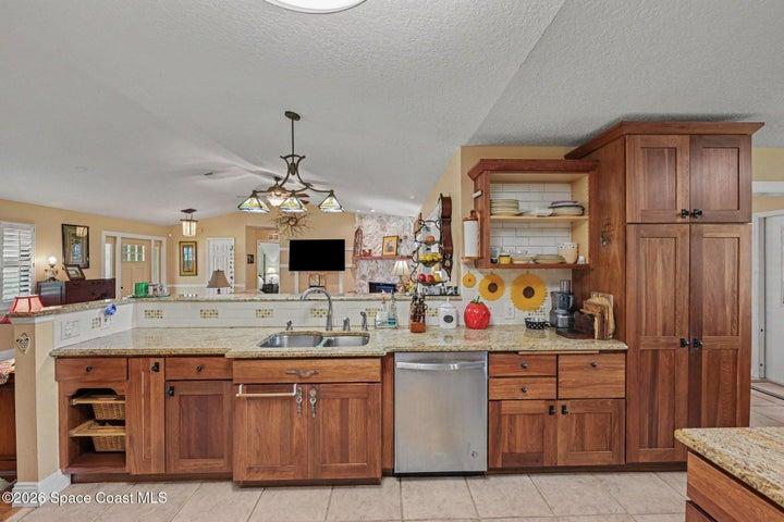 1810 Whispering Oaks Circle, Melbourne, FL, 32934 photo 9