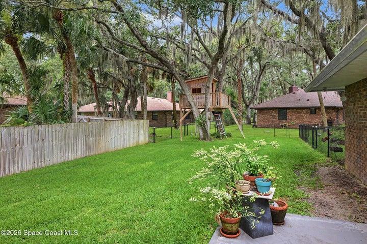 1810 Whispering Oaks Circle, Melbourne, FL, 32934 photo 37