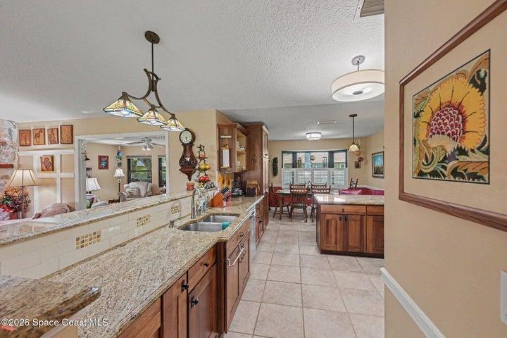 1810 Whispering Oaks Circle, Melbourne, FL, 32934 photo 8