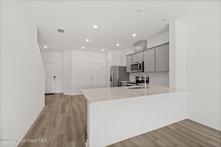 Expansive Breakfast Bar
