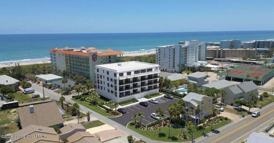 327 Wilson Avenue 402, Cocoa Beach, FL, 32931 photo 3