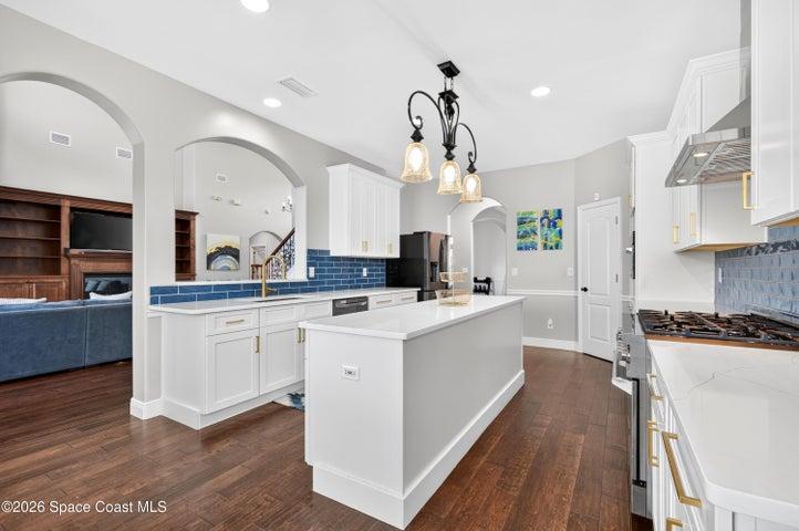 Kitchen with island
