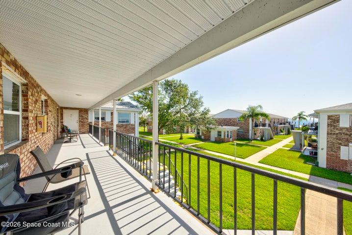 190 E Olmstead Drive I4, Titusville, FL, 32780 photo 2