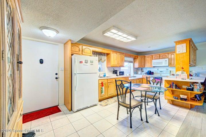 190 E Olmstead Drive I4, Titusville, FL, 32780 photo 4