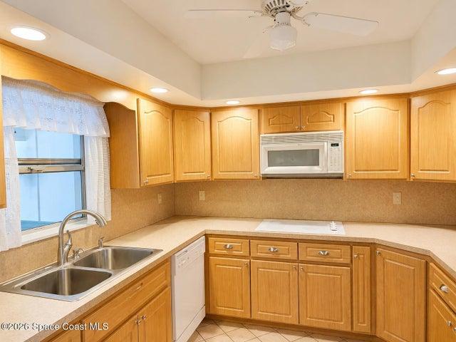 1109 Cabot Drive NE, Melbourne, FL, 32905 photo 3