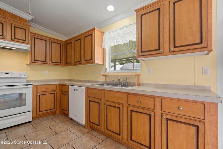 264 Holiday Park Boulevard NE, Palm Bay, FL, 32907 photo 10
