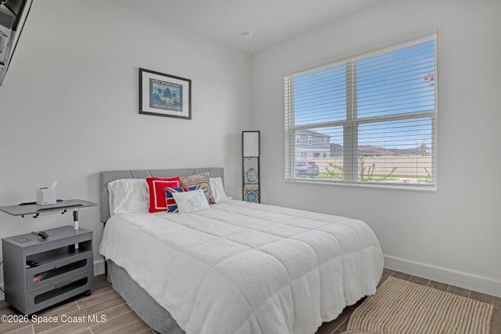 Guest bedroom 1