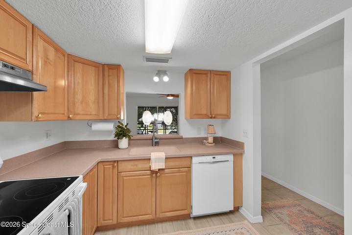 2302 Sunrise Boulevard 209, Fort Pierce, FL, 34982 photo 6