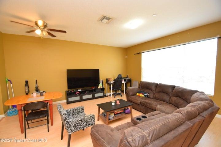 Laminate flooring