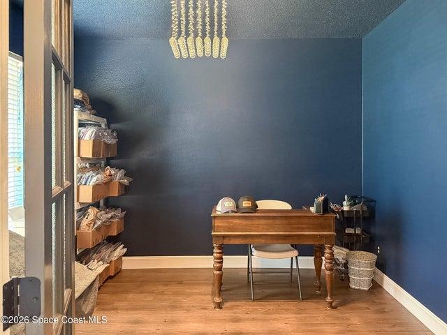 Office/fkwx eoom