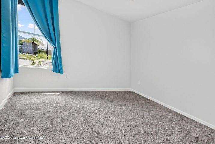2nd front bedroom