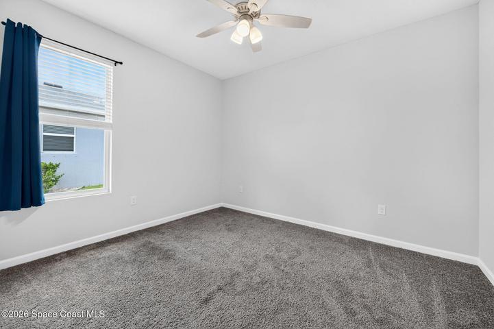 3rd middle bedroom